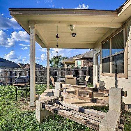 San Antonio Home With Yard About 8 Mi To Lackland! Exterior photo