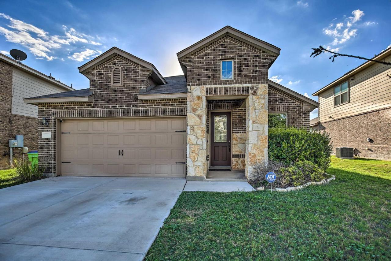 San Antonio Home With Yard About 8 Mi To Lackland! Exterior photo