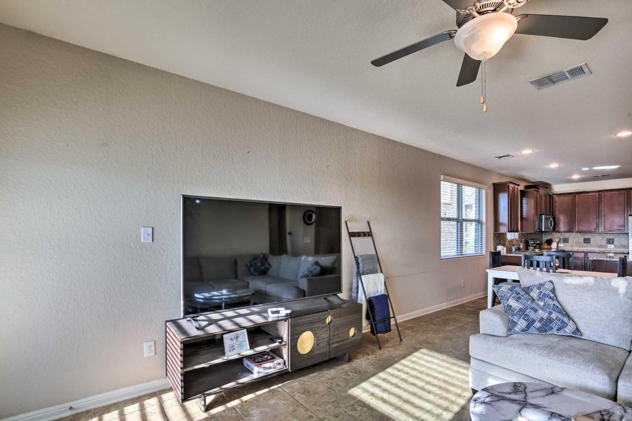 San Antonio Home With Yard About 8 Mi To Lackland! Exterior photo